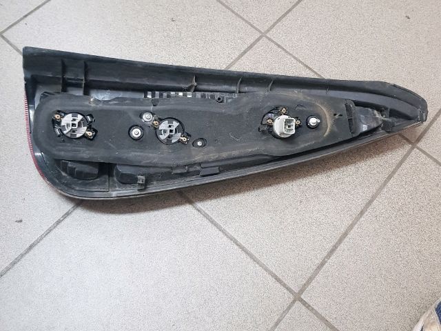 bontott TOYOTA YARIS VERSO Bal Hátsó Lámpa