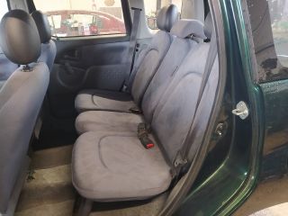 bontott TOYOTA YARIS VERSO Biztosítéktábla Utastér