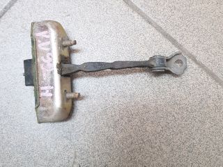 bontott TOYOTA YARIS VERSO Csomagtérajtó Ajtóhatároló