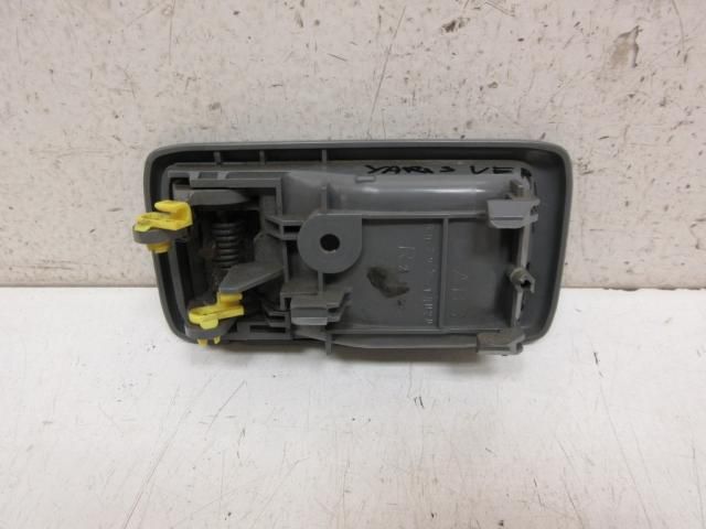 bontott TOYOTA YARIS VERSO Csomagtérajtó Kilincs