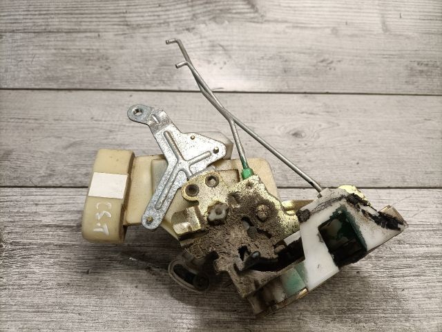 bontott TOYOTA YARIS VERSO Csomagtérajtó Zárszerkezet