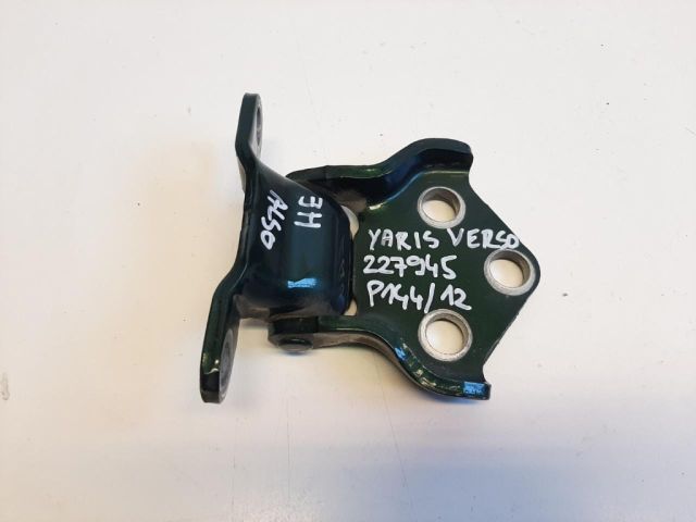 bontott TOYOTA YARIS VERSO Csomagtérajtó Zsanér