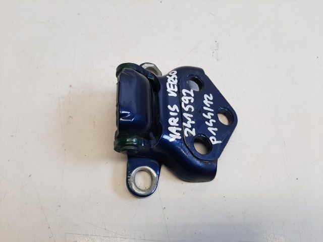 bontott TOYOTA YARIS VERSO Csomagtérajtó Zsanér