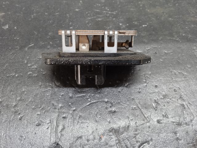 bontott TOYOTA YARIS VERSO Előtét Ellenállás Fűtőmotor