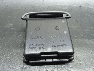 bontott TOYOTA YARIS VERSO Első Hamutartó