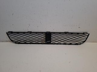 bontott TOYOTA YARIS VERSO Első Lökhárító Alsó Középső Díszrács