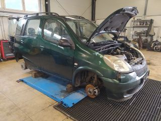 bontott TOYOTA YARIS VERSO Első Lökhárító Merevítő (Fém)