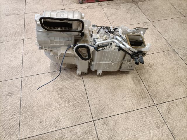 bontott TOYOTA YARIS VERSO Fűtés Box