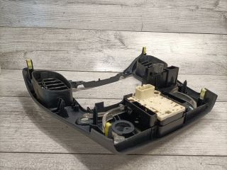 bontott TOYOTA YARIS VERSO Fűtéskapcsoló (Nem klímás)