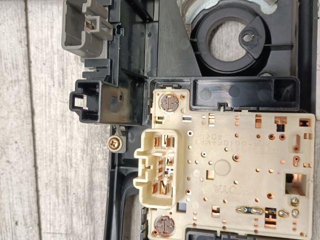 bontott TOYOTA YARIS VERSO Fűtéskapcsoló (Nem klímás)