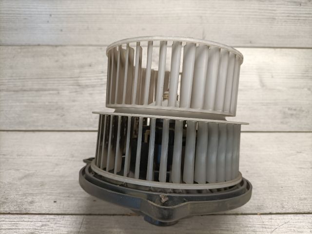 bontott TOYOTA YARIS VERSO Fűtőmotor (Nem klímás)