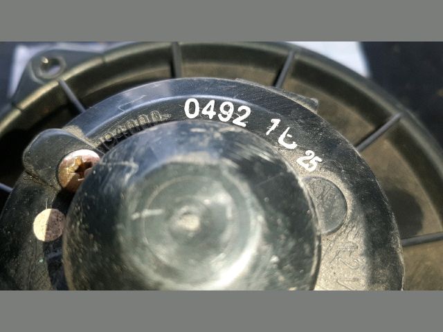 bontott TOYOTA YARIS VERSO Fűtőmotor (Nem klímás)