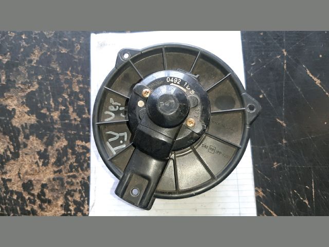 bontott TOYOTA YARIS VERSO Fűtőmotor (Nem klímás)