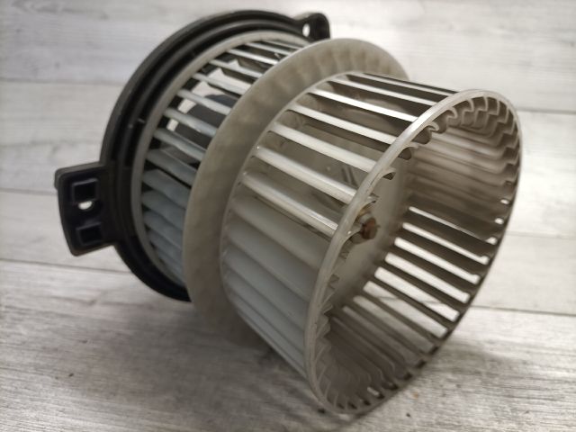 bontott TOYOTA YARIS VERSO Fűtőmotor (Nem klímás)