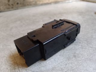 bontott TOYOTA YARIS VERSO Hátsó Ködzárófény Kapcsoló