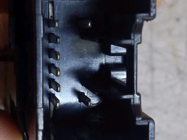 bontott TOYOTA YARIS VERSO Hátsó Ködzárófény Kapcsoló