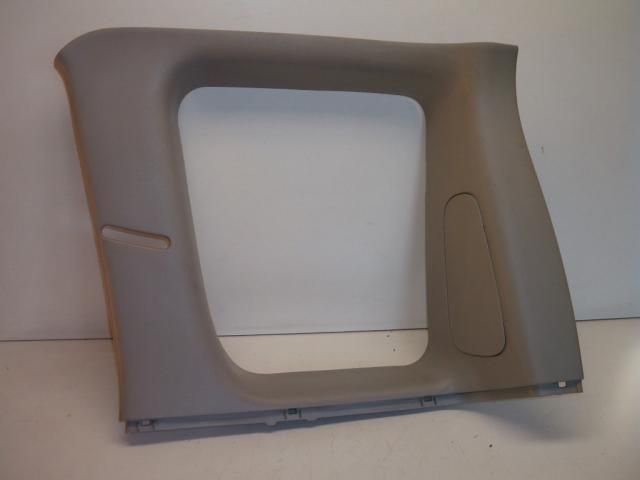 bontott TOYOTA YARIS VERSO Jobb C Oszlop Burkolat