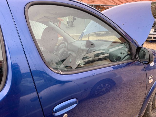 bontott TOYOTA YARIS VERSO Jobb első Ajtó (Üres lemez)