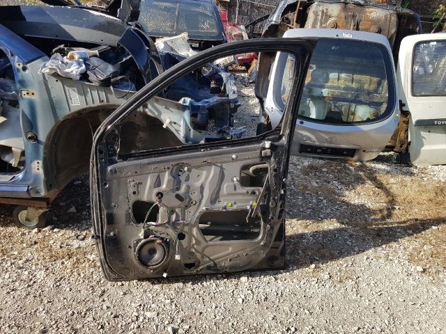 bontott TOYOTA YARIS VERSO Jobb első Ajtó (Üres lemez)