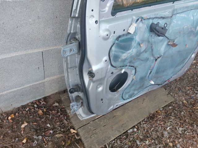 bontott TOYOTA YARIS VERSO Jobb első Ajtó (Üres lemez)