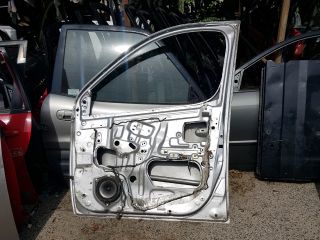 bontott TOYOTA YARIS VERSO Jobb első Ajtó (Üres lemez)