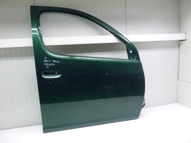 bontott TOYOTA YARIS VERSO Jobb első Ajtó (Üres lemez)