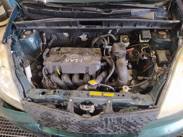 bontott TOYOTA YARIS VERSO Jobb első Ajtó (Üres lemez)