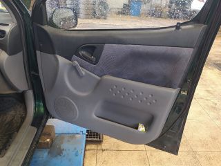 bontott TOYOTA YARIS VERSO Jobb első Ajtóhatároló