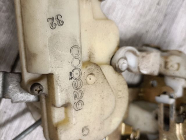 bontott TOYOTA YARIS VERSO Jobb első Ajtózár