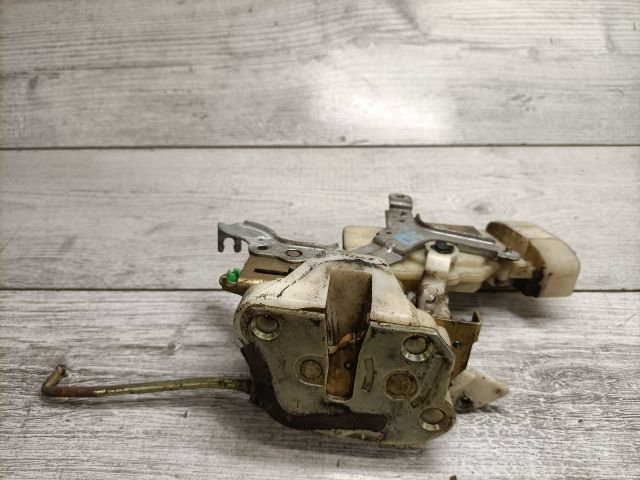 bontott TOYOTA YARIS VERSO Jobb első Ajtózár