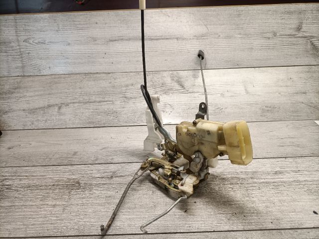 bontott TOYOTA YARIS VERSO Jobb első Ajtózár