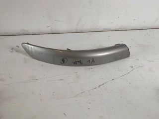 bontott TOYOTA YARIS VERSO Jobb első Lökhárító Díszléc