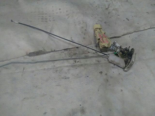 bontott TOYOTA YARIS VERSO Jobb hátsó Ajtózár