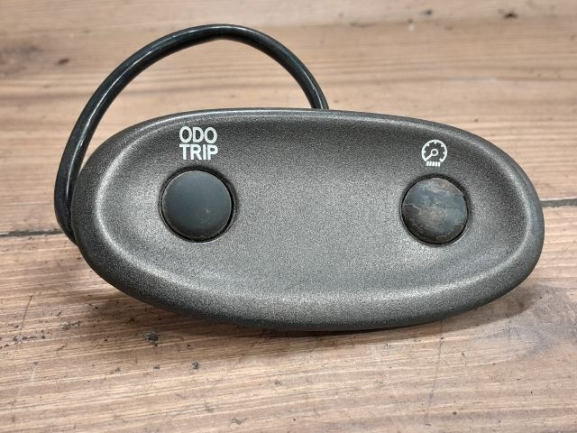 bontott TOYOTA YARIS VERSO Kapcsoló (Magában)