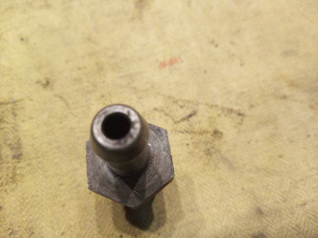 bontott TOYOTA YARIS VERSO Kartergáz Visszavezető Szelep