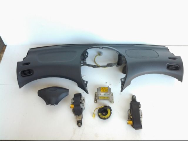 bontott TOYOTA YARIS VERSO Komplett Légzsák Szett