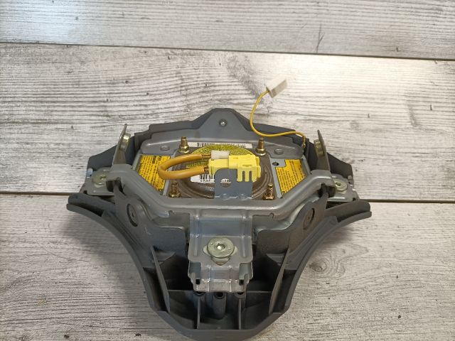 bontott TOYOTA YARIS VERSO Kormánylégzsák