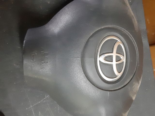 bontott TOYOTA YARIS VERSO Kormánylégzsák