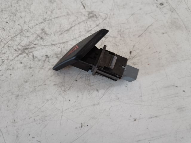 bontott TOYOTA YARIS Vészvillogó Kapcsoló