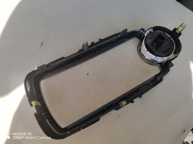 bontott TOYOTA YARIS Vészvillogó Kapcsoló