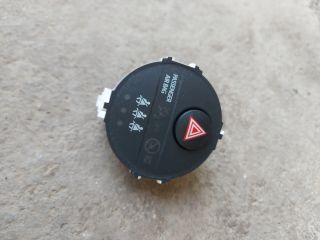 bontott TOYOTA YARIS Vészvillogó Kapcsoló