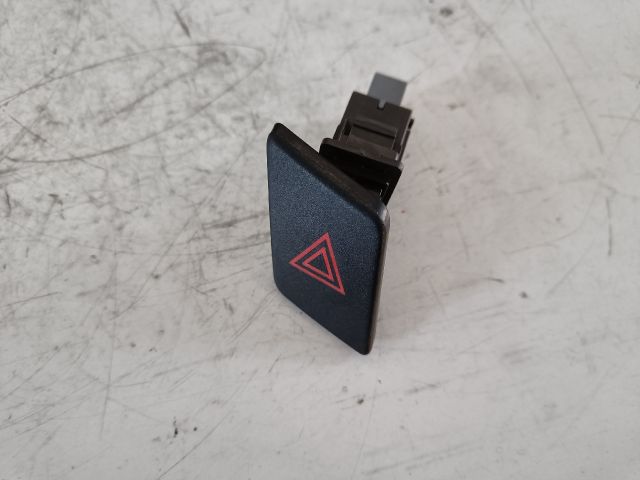 bontott TOYOTA YARIS Vészvillogó Kapcsoló