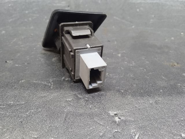 bontott TOYOTA YARIS Vészvillogó Kapcsoló