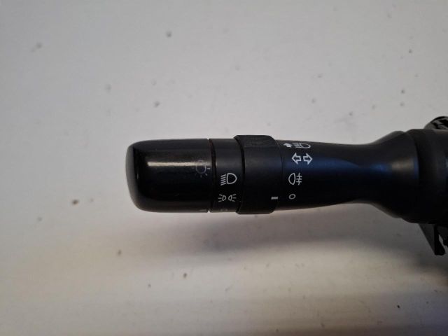 bontott TOYOTA YARIS Világítás Kapcsoló