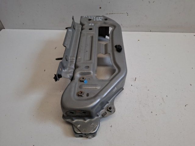 bontott TOYOTA YARIS Vízhűtő Radiátor Tartó