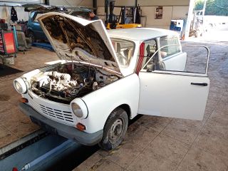 bontott TRABANT 1.1 Gyújtáselosztó