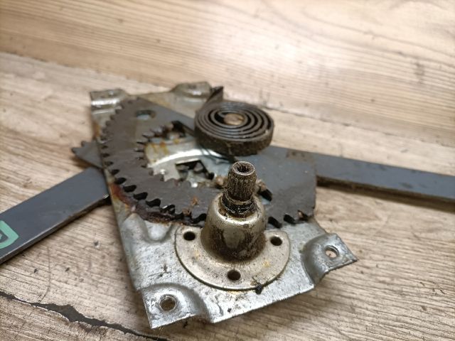 bontott TRABANT 1.1 Bal első Ablakemelő Szerkezet (Mechanikus)