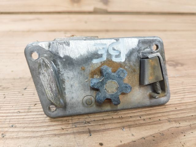 bontott TRABANT 1.1 Bal első Ajtózár