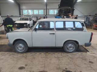 bontott TRABANT 1.1 Bal első Sárvédő