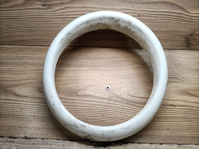 bontott TRABANT 1.1 Bal Fényszóró Lámpakeret